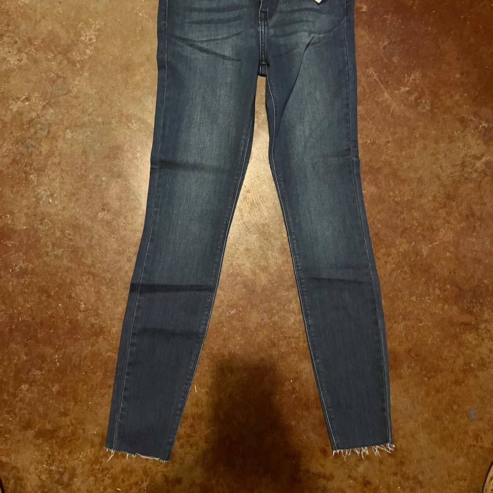 Cello jean. size 1 jean. NWOT. Never worn. Ordered the wrong size! Super cute